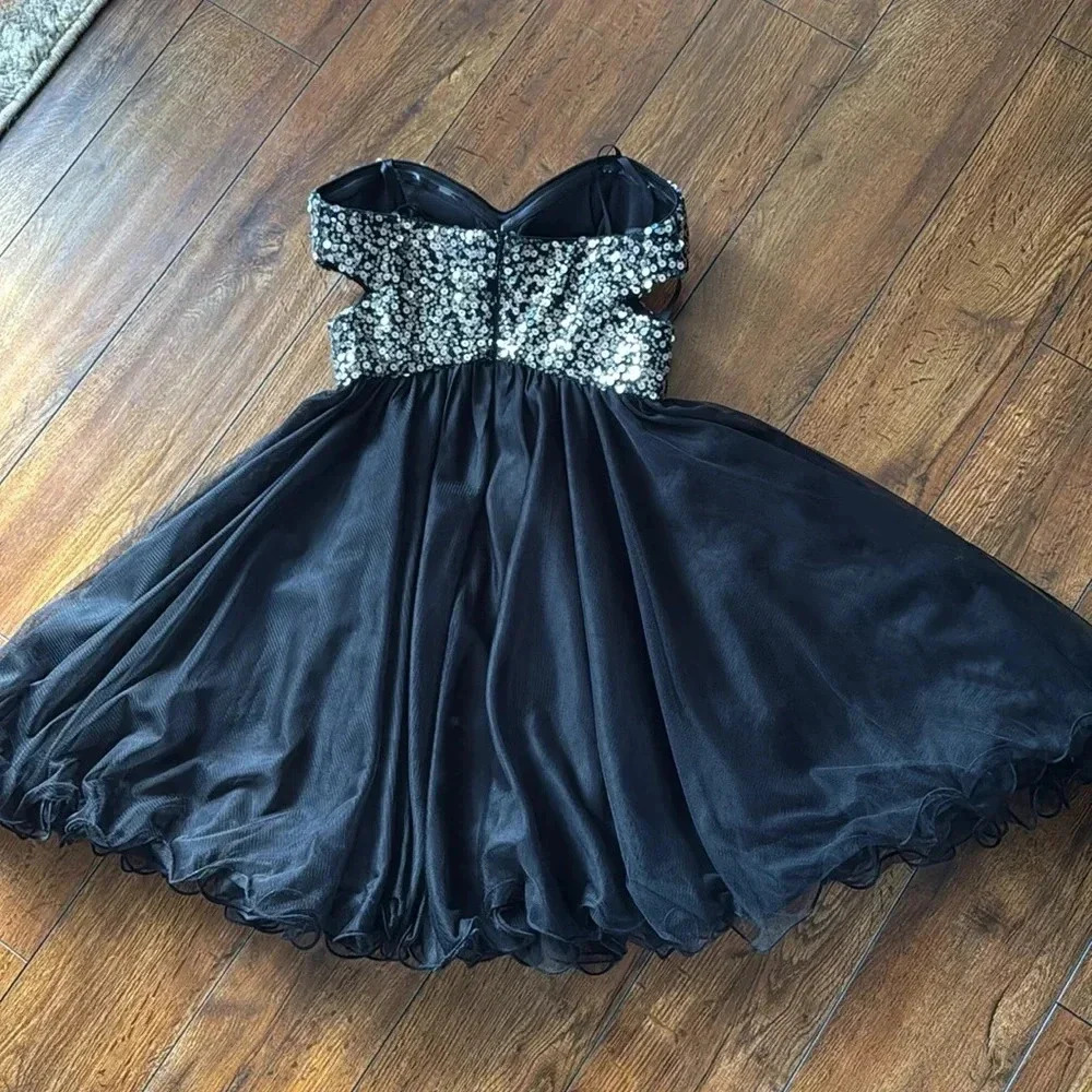 Blondie Nites Strapless Dress - Picture 5 of 7